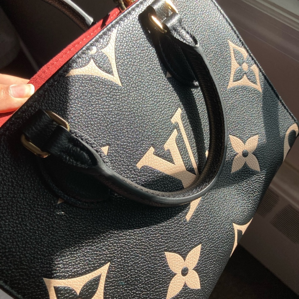 Louis vuitton brand new onthego PM bag